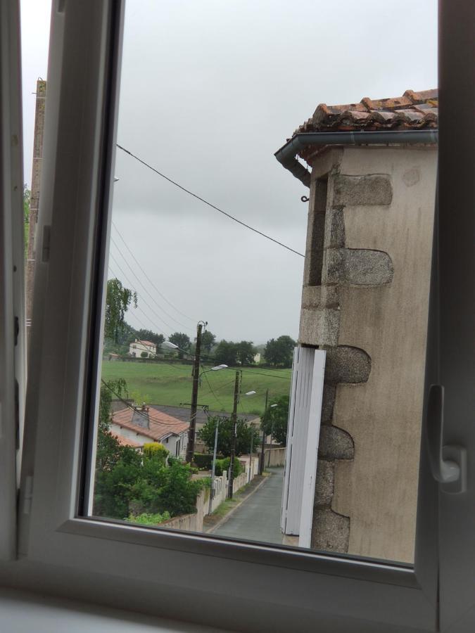 Appartement Au Grenier De Pauline à La Gaubretiere Extérieur photo